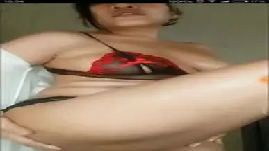 Dokumentasi Tante Cantik Berbusana Merah