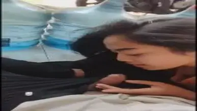 Gadis Cantik Pasrah Goyang Kasur Bareng Pria