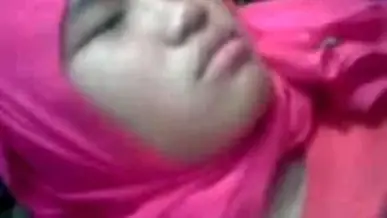 Ukhti Hijab Cantik Pasrah Di Hutan Sepi